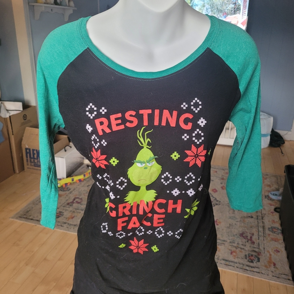 3/$30-Cute Christmas Graphic Tee